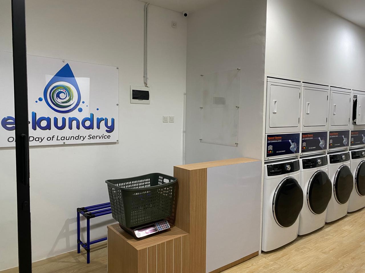 Interior gerai E-Laundry Cikarang